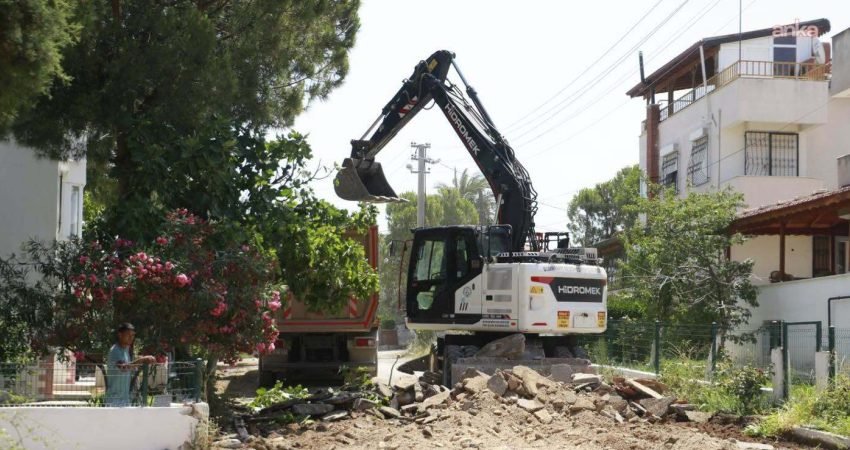 Burhaniye Belediyesi Fen İşleri Müdürlüğü, ilçe genelinde yol, parke taşı,