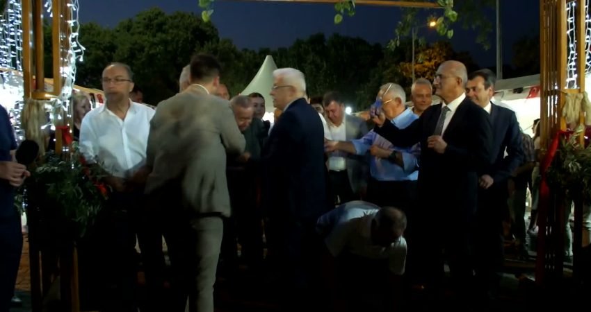 Burhaniye Belediyesi tarafından "Bin Yıllık Tarihten Bin Yıllık Kitaba" temasıyla