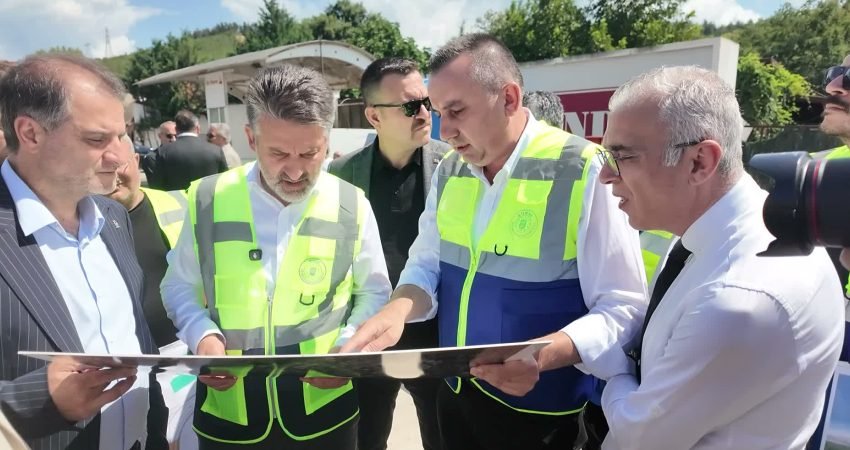 Bursa Büyükşehir Belediyesi Başkan Vekili Şahin Biba, Mudanya Yolu'nda devam