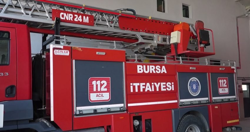 Bursa Büyükşehir Belediyesi, Büyükorhan ilçesinde yapımını tamamladığı tam donanımlı itfaiye