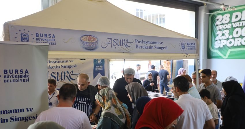 Bursa Büyükşehir Belediyesi’nin Muharrem ayı dolayısıyla başlattığı aşure ikramları kapsamında