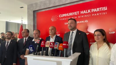 CHP Genel Sekreteri Rıfat Nalbantoğlu, Genel Başkan Yardımcısı Devrim Barış