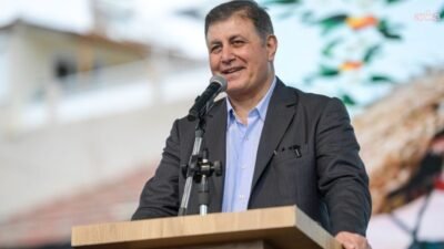 CHP'den bir süre önce istifa eden İzmir Büyükşehir Belediye Başkanı