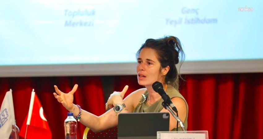 Çeşme Belediye Başkanı Lâl Denizli, Temmuz Ayı Belediye Meclisi Toplantısı'nda,