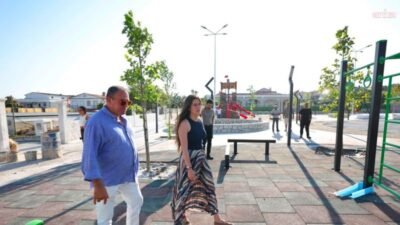 Çeşme Belediye Başkanı Lâl Denizli, Park ve Bahçeler Müdürü Kürşat