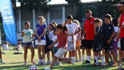 Çeşme Belediye Spor Kulübü'nün Yaz Spor Okulları, renkli gösteriler ve