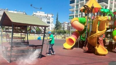Ceyhan Belediyesi, vatandaşların ortak kullanım alanlarını daha temiz, sağlıklı ve