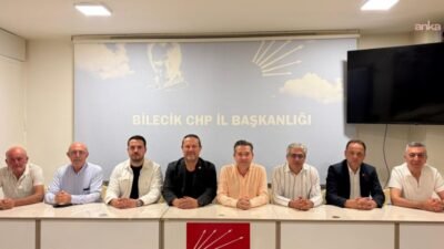 CHP'nin Bilecik'teki 8 ilçe başkanı Grup Başkanı Özgür Özel ile