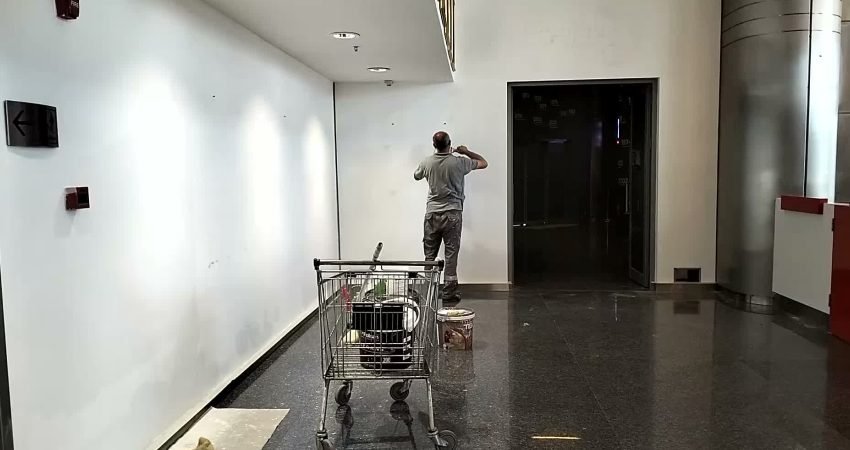 CHP Genel Merkezi’nin giriş katında yapılan tadilat sırasında, 24 Mayıs’taki