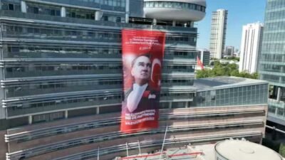 CHP Grup Başkanı Özgür Özel'in grup toplantısında yaptığı 'Yeni partimizi