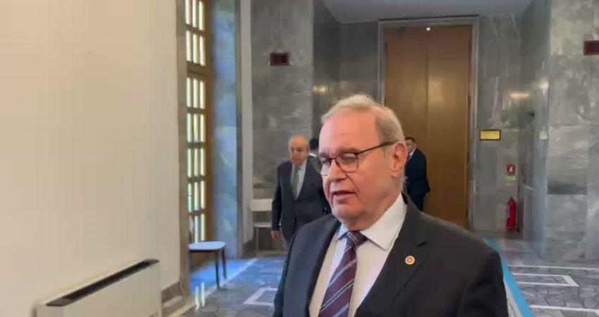 CHP Grup Başkanı Faik Öztrak, haftaya CHP grup toplantısının yapılabileceğini