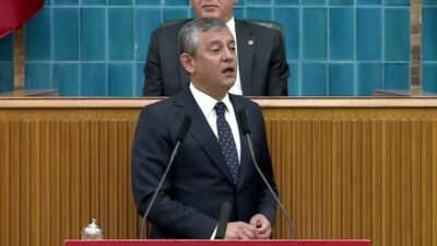 CHP Grup Başkanı Özgür Özel, "Belediye başkanlarımıza ardı ardına operasyonlar
