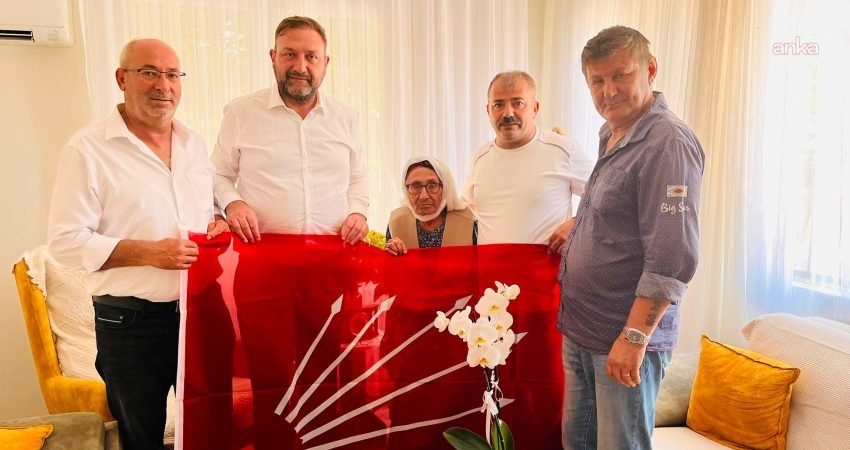 CHP İzmir İl Başkanı Utku Gümrükçü, İzmir il örgütünün en