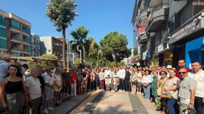 CHP'de disiplin süreci ve görevden almaların ardından İzmir'de yedi ilçe
