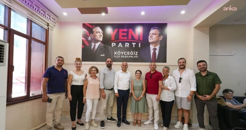 Muğla'nın Köyceğiz ilçesinde CHP İlçe Başkanı Tanju Satılmış, yönetim kurulu,