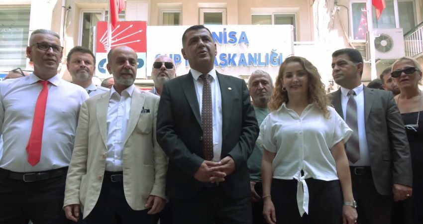 CHP Manisa İl Başkanı Engin Uzun, CHP'nin güçlenerek yoluna devam