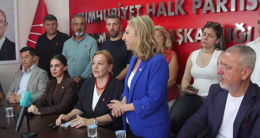 Marmaris'te partililerle buluşan CHP Muğla milletvekilleri, gündemdeki "mutlak butlan" tartışmalarına