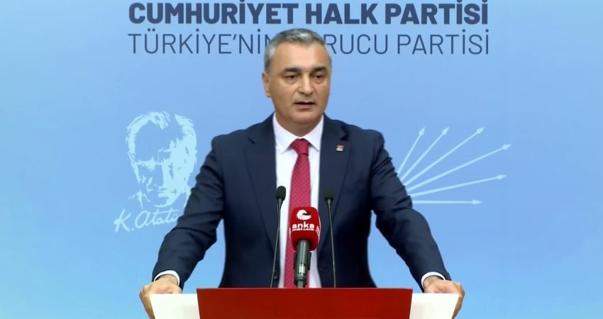 CHP Sözcüsü Müslim Sarı, MYK toplantısının ardından yaptığı açıklamada, 7