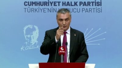 CHP Sözcüsü Müslim Sarı, CHP Genel Başkanı Kemal Kılıçdaroğlu'nun ofisinin