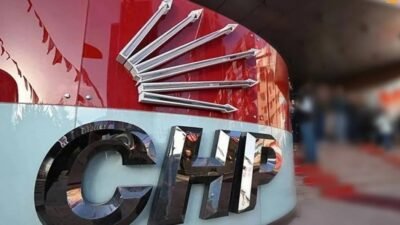 Cumhuriyet Halk Partisi’nde (CHP) siyasi kriz sürerken İstanbul ve Ankara