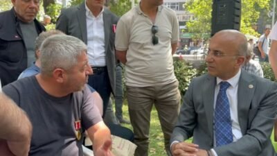 CHP Kayseri Milletvekili Aşkın Genç, Ankara'da haklarını talep eden er