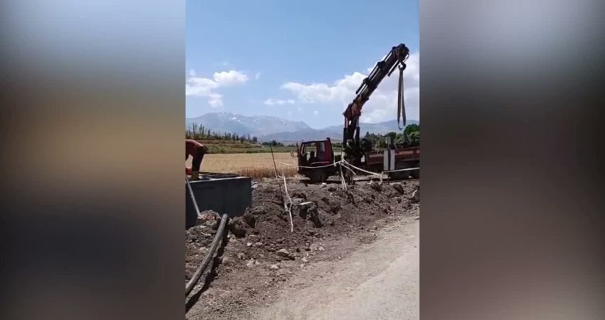 Kahramanmaraş'ın Afşin ilçesinde, Adatepe Barajı'ndan tarım arazilerine su taşıyan sulama