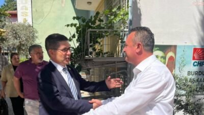 CHP Isparta Milletvekili Hikmet Yalım Halıcı ile CHP Isparta İl
