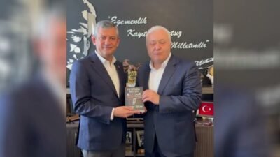 CHP İzmir Milletvekili Tuncay Özkan, yeni kitabı "FETÖ'nün Belleği"ni CHP