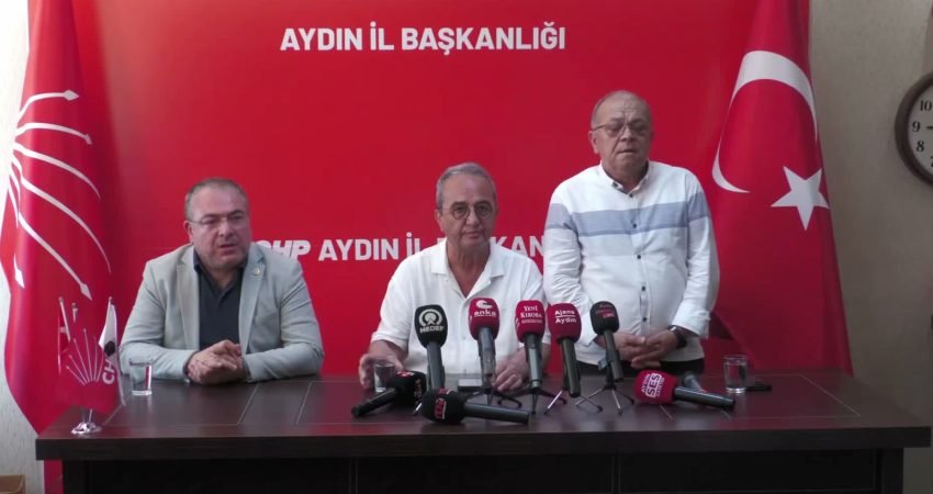 CHP Aydın Milletvekili Bülent Tezcan, MYK kararıyla Aydın İl Başkanı