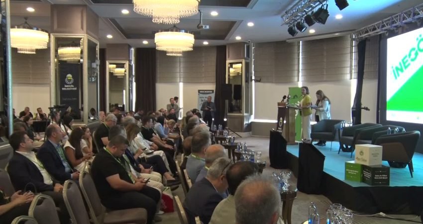 Türkiye Sağlıklı Kentler Birliği Başkanı ve İzmir Büyükşehir Belediye Başkanı