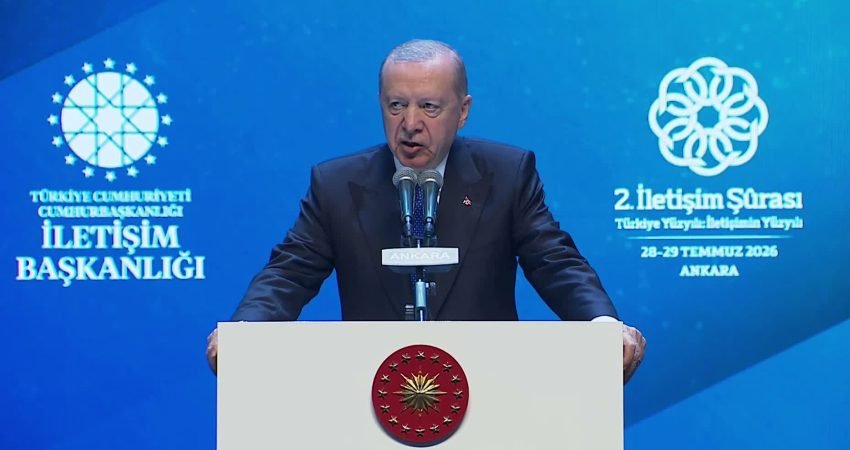 Cumhurbaşkanı Recep Tayyip Erdoğan,  "Depremi kullanarak siyasi ve ekonomik