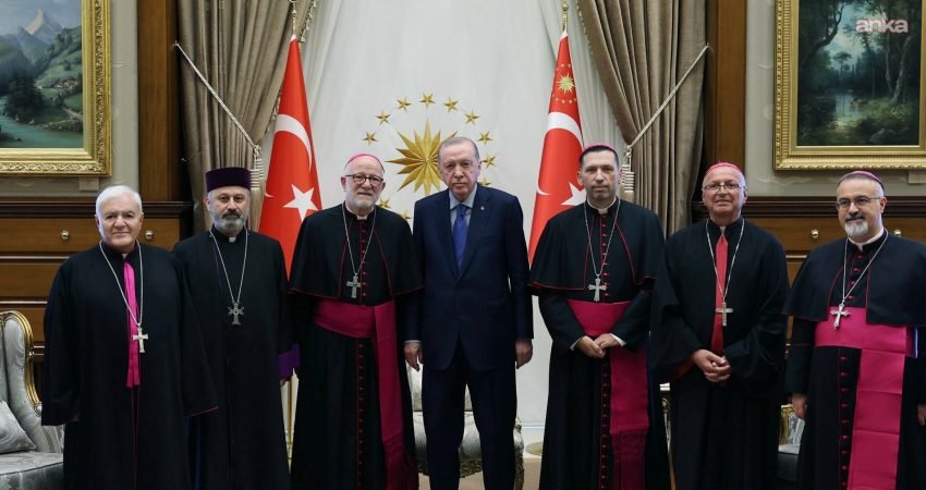 Cumhurbaşkanı Recep Tayyip Erdoğan, Türkiye Katolik Episkoposlar heyetini kabul etti.