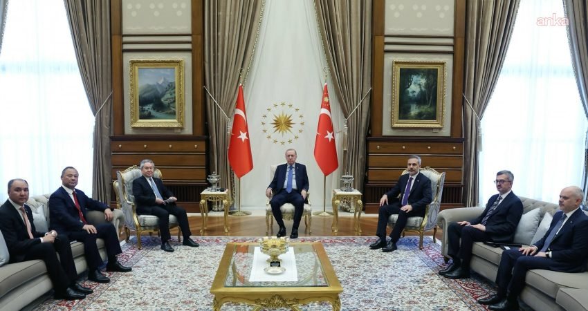 Cumhurbaşkanı Recep Tayyip Erdoğan, Kırgızistan Dışişleri Bakanı Ceenbek Kulubayev'i kabul