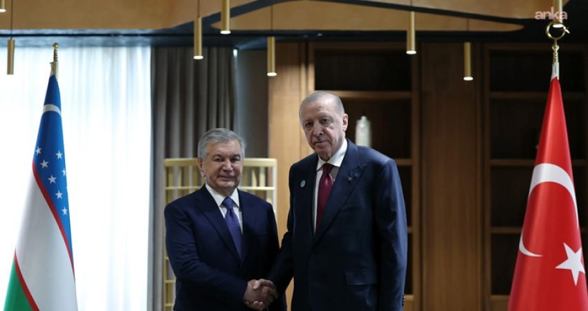 Cumhurbaşkanı Recep Tayyip Erdoğan, Özbekistan Cumhurbaşkanı Şevket Mirziyoyev ile telefonda