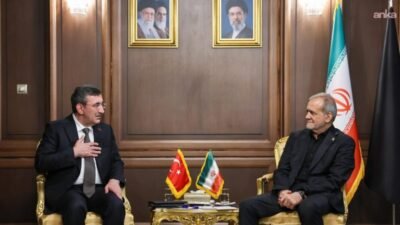 Cumhurbaşkanı Yardımcısı Cevdet Yılmaz,  İran'ın merhum Dini Lideri Ali