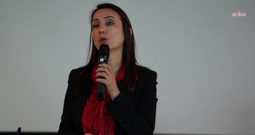 DEM Parti Eş Genel Başkanı Tülay Hatimoğulları, komedyen Deniz Göktaş'ın