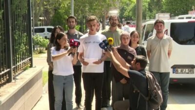 DEM Parti Gençlik Meclisi üyeleri, terör örgütü PKK lideri Abdullah
