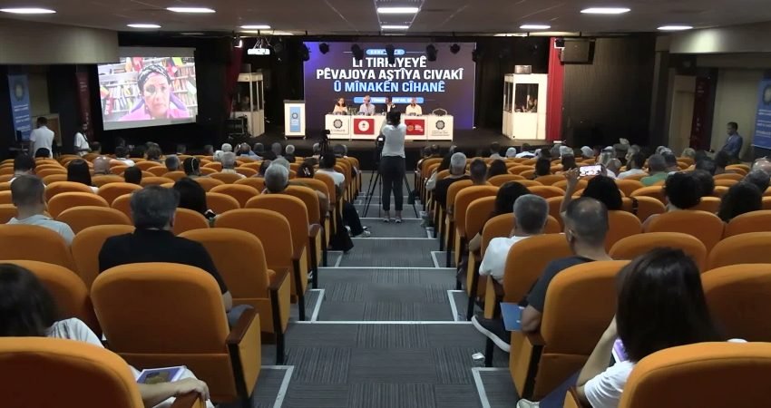DEM Parti İmralı Heyeti üyesi Mithat Sancar, Diyarbakır’da katıldığı "Türkiye'de