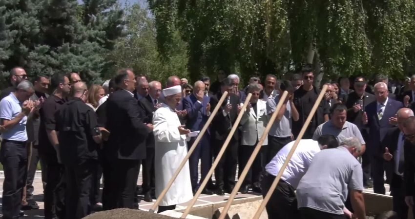 Antalya'da 88 yaşında hayatını kaybeden eski CHP Genel Başkanı Deniz