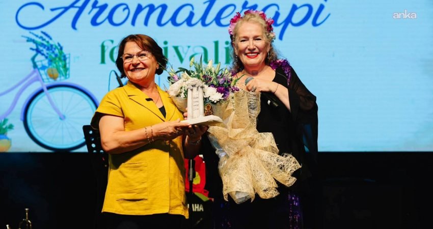 Didim Belediyesi'nin düzenlediği Lavanta & Aromaterapi Festivali, Suzan Kardeş konseriyle