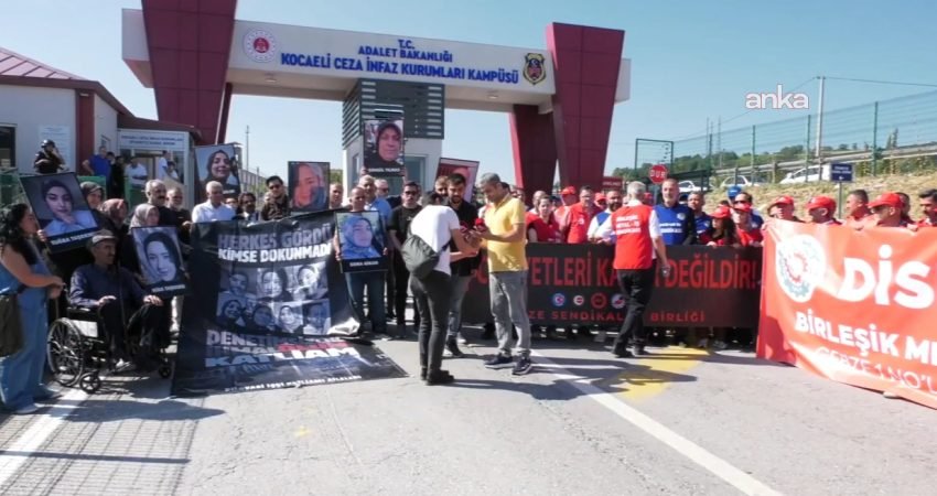 Dilovası'nda kaçak parfüm dolumu yapılan fabrikada çıkan yangında 3'ü çocuk