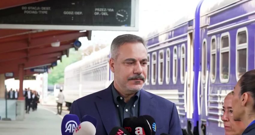 Dışişleri Bakanı Hakan Fidan, Ukrayna ziyareti öncesinde Polonya'da yaptığı açıklamada,