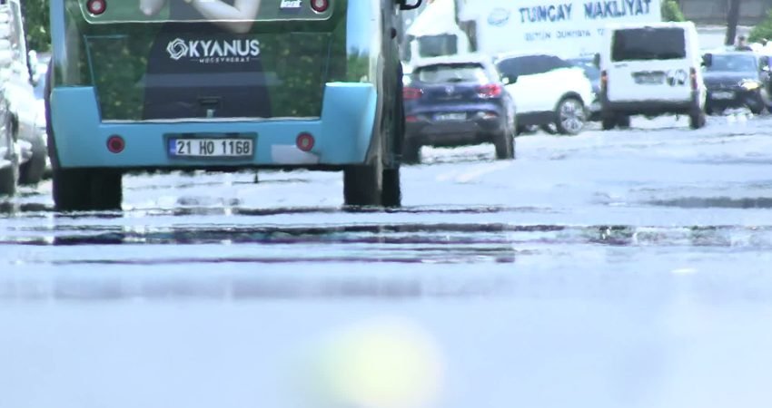 Meteoroloji hava tahmin raporlarına göre sıcaklığın 43 derece ölçüldüğü ancak