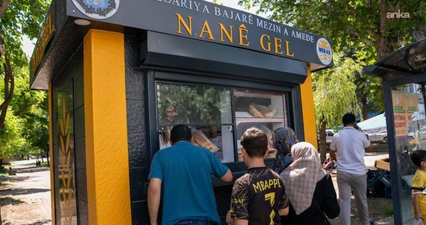 Diyarbakır Büyükşehir Belediyesi, bünyesinde kurulan Halk Ekmek Fabrikası'nda üretilen ilk