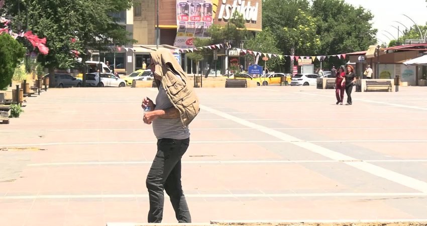 Sıcaklığın en yüksek ölçüldüğü kentler arasında yer alan Diyarbakır’da termometre