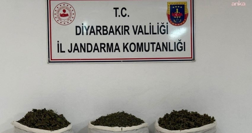Diyarbakır’da jandarma ekiplerince düzenlenen uyuşturucu operasyonlarında 107 kilogram esrar ele