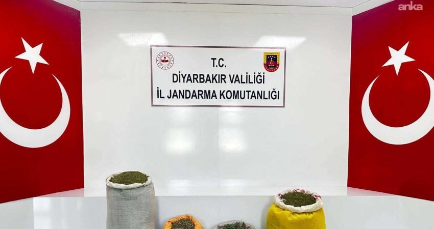 Diyarbakır’da jandarma ekiplerince uyuşturucuyla mücadeleye yönelik düzenlenen operasyonda 144 kilogram