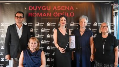 2007 yılından itibaren verilen Duygu Asena Roman Ödülü, Beşiktaş Belediyesi’nin