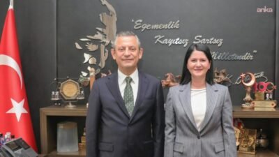 Edirne Belediye Başkanı Filiz Gencan, YENİ Parti'ye geçti. Gencan, "Yeni