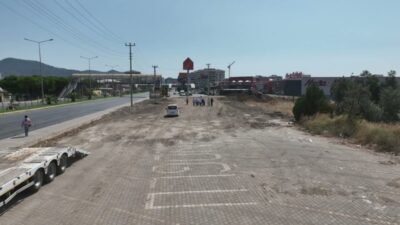 Edremit Belediyesi, ilçenin en yoğun ulaşım akslarından E-87 Karayolu üzerinde